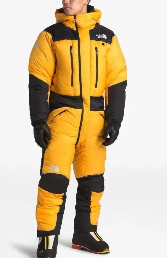 月薪一万买3000羽绒服贵吗,月入一万才能买的羽绒服