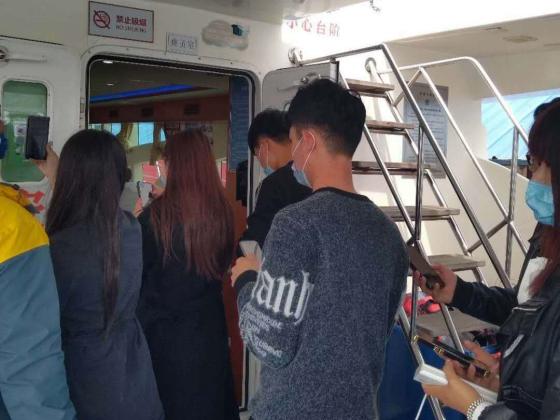 飞洋码头豪华双体游艇海上观光,盛世飞洋奥帆游艇团购