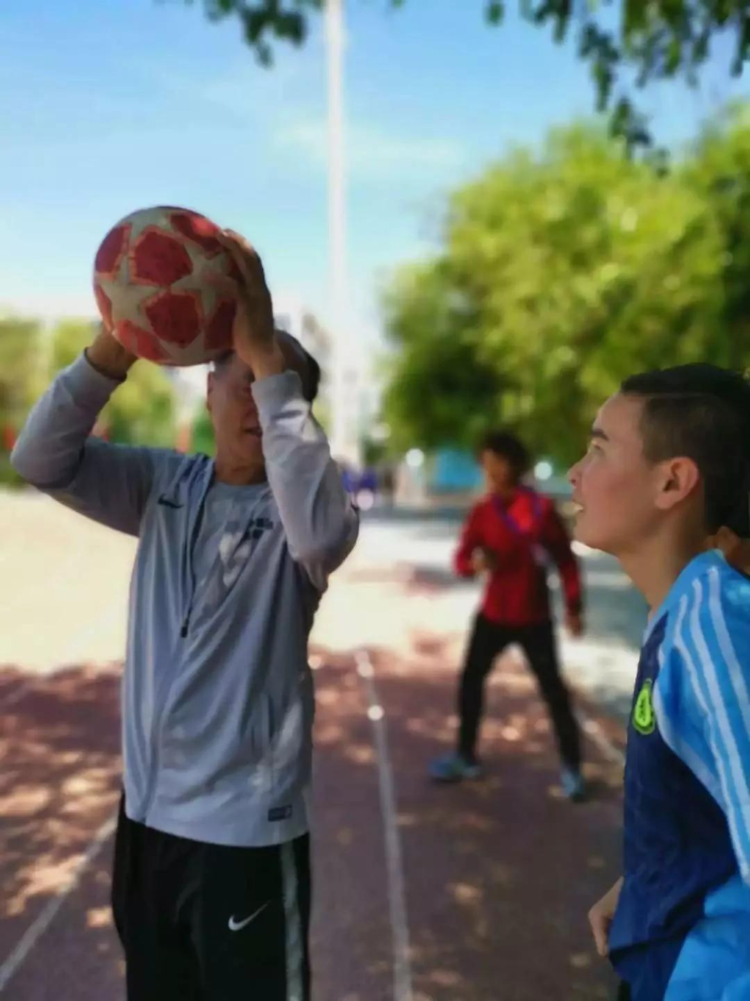 中国足球青训训练营,中国足球名宿团