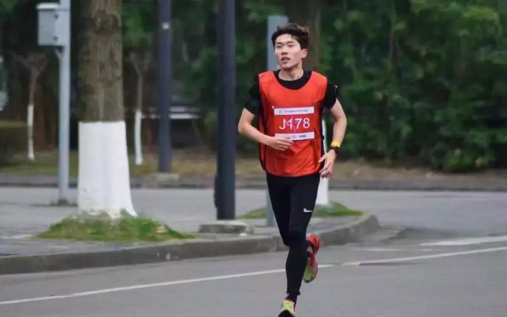 帅到炸裂！你身边的川大体育之星大揭密！