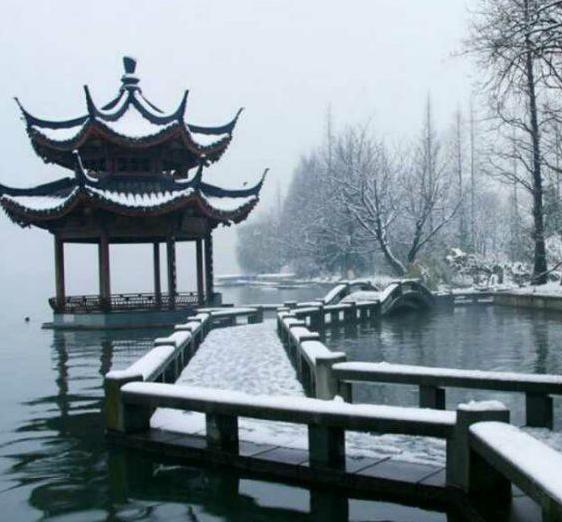 长亭外古道边芳草碧连天全诗欣赏,古诗词长亭外古道边芳草碧连天