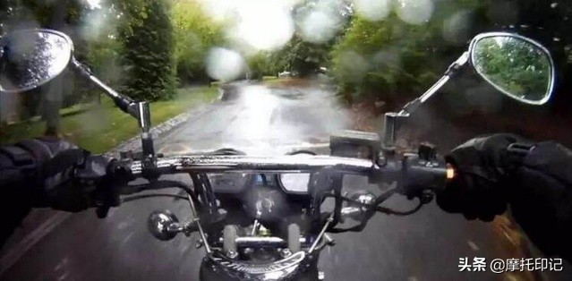 新手下雨天骑电动车注意事项,冬季骑摩托车注意事项有哪些