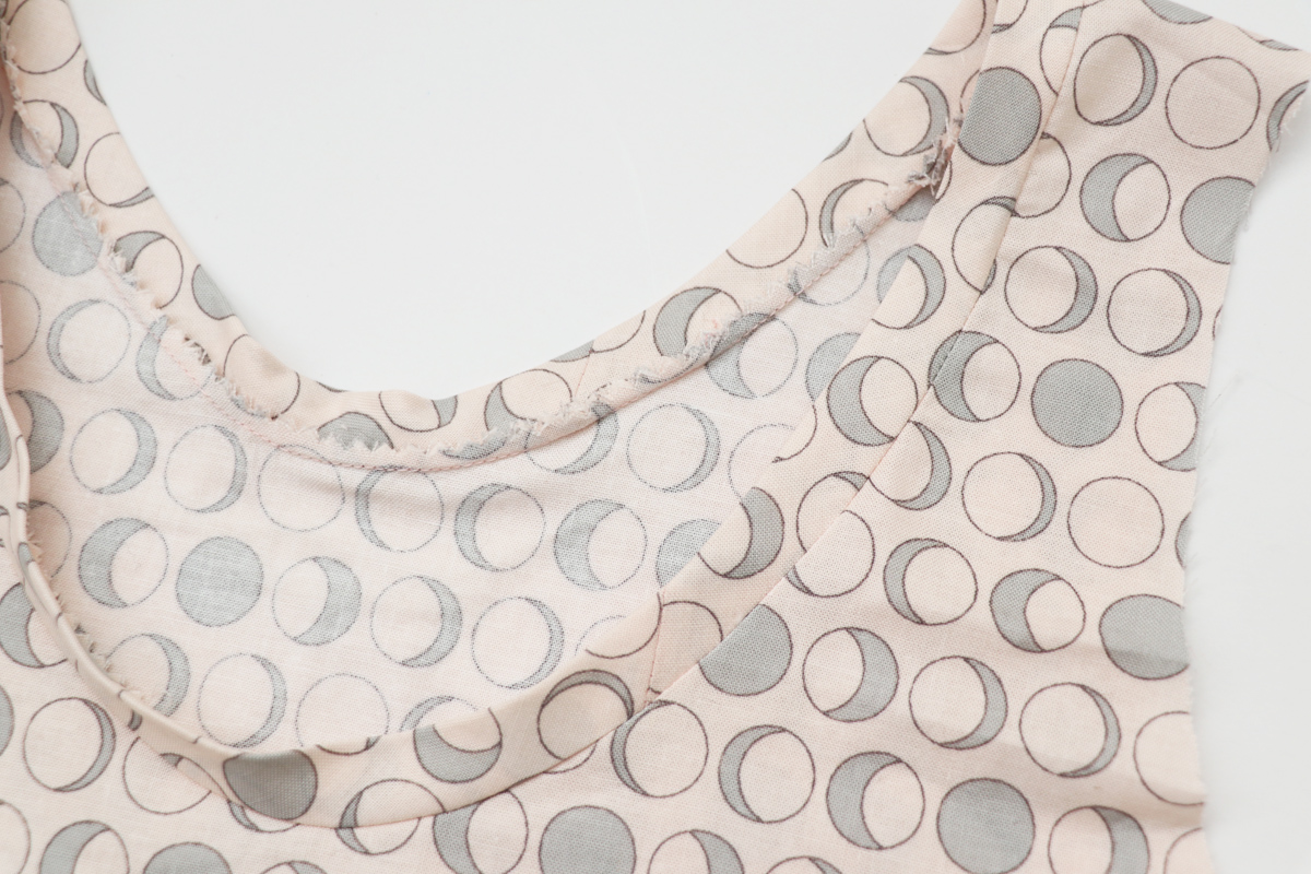 领口缝合法,收缩领口缝法视频教程