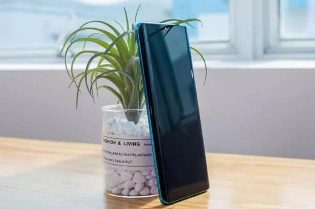 iqooneo5s是直面屏还是曲面屏,三星s21ultra是直面屏还是曲面屏