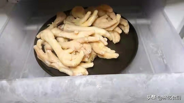 鸡爪怎么去骨快又好吃,鸡爪快速去骨的正宗做法