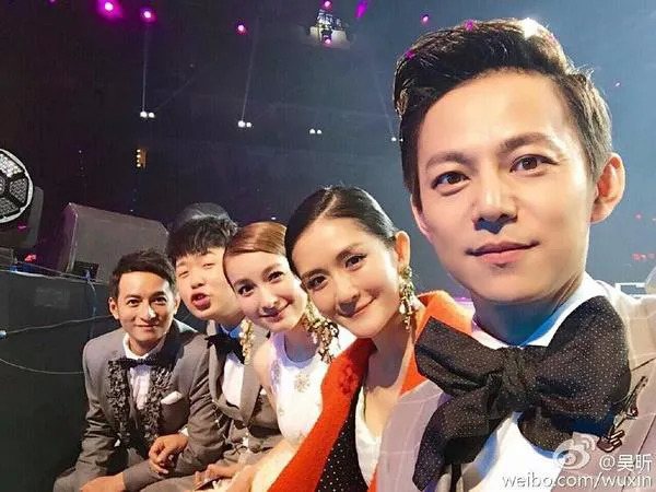 接招吧前辈是哪个台的节目,接招吧前辈严浩翔哭了