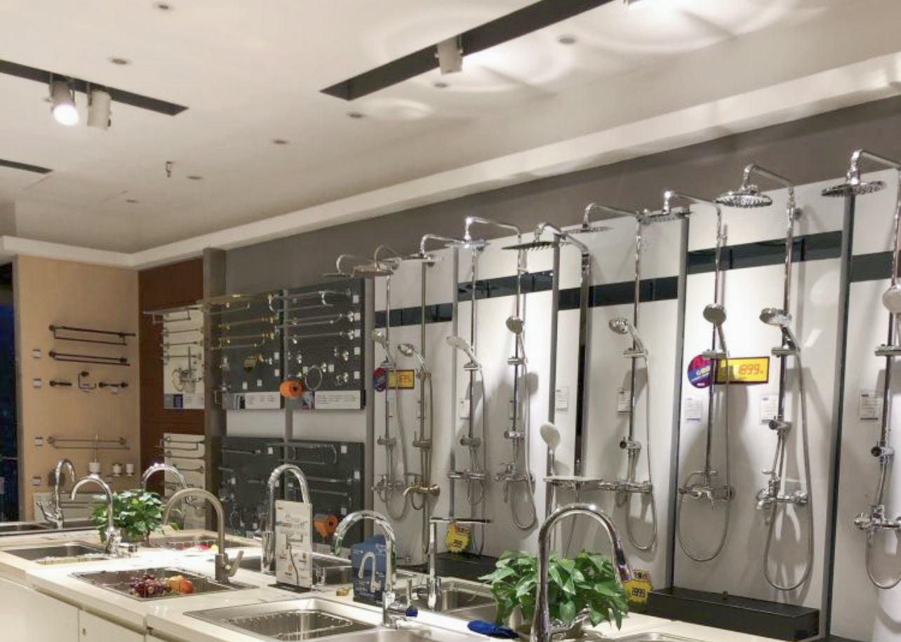 洗了十多年冷水澡,你都想象不到用久了的花洒有多脏