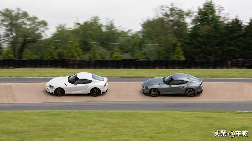 宝马z4m40ivs丰田牛魔王supra,全新一代supra外媒评论