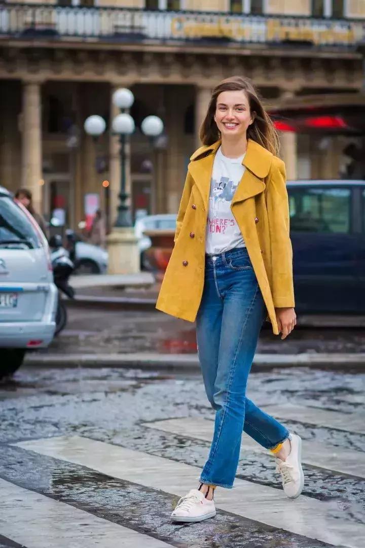 别再露脚踝了今年露袜才是王道,今年流行的露袜穿搭你知道吗