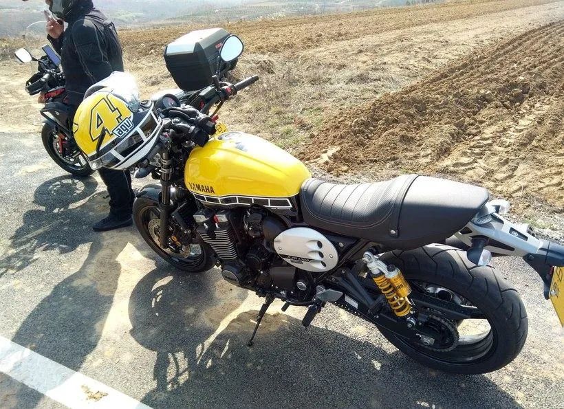 2020款顶配电喷雅马哈xjr1300,本田cb1300雅马哈xjr1300