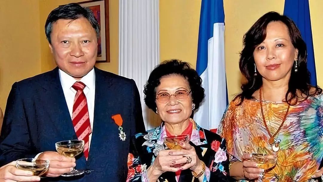 98岁赌王逝世后回首过往情史,香港十大赌王家族