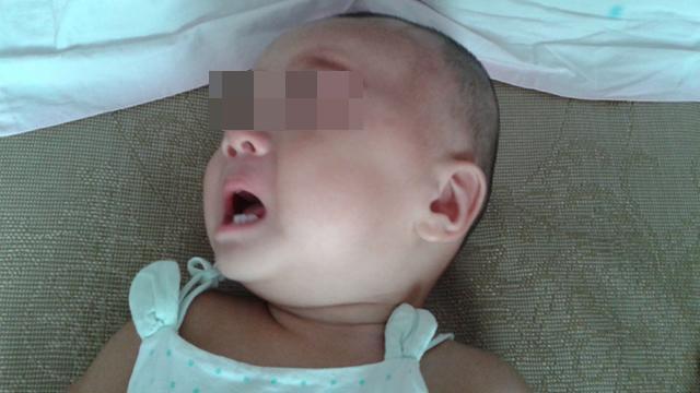 宝宝掉床不应立刻抱起最好这样做,宝宝掉床后怎么判断没事