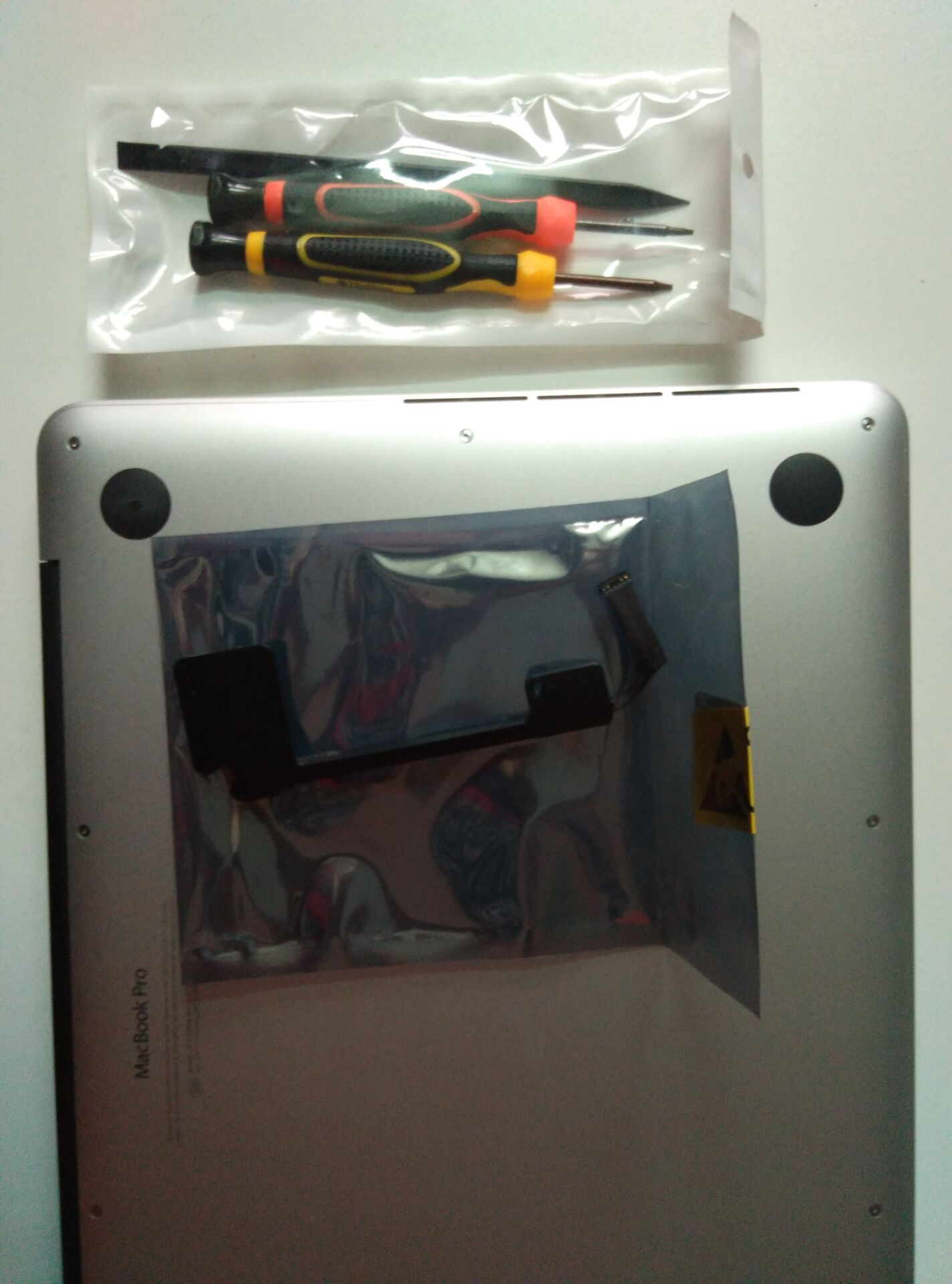 MACbook喇叭翻车自己修图解,你也可以少花八九百元修理费