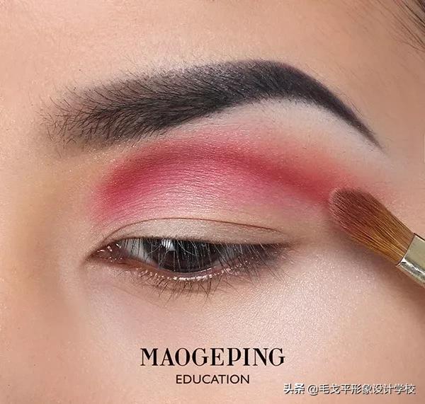 欧式深邃大眼妆怎么画,欧式双眼皮眼妆怎么画干净又高级