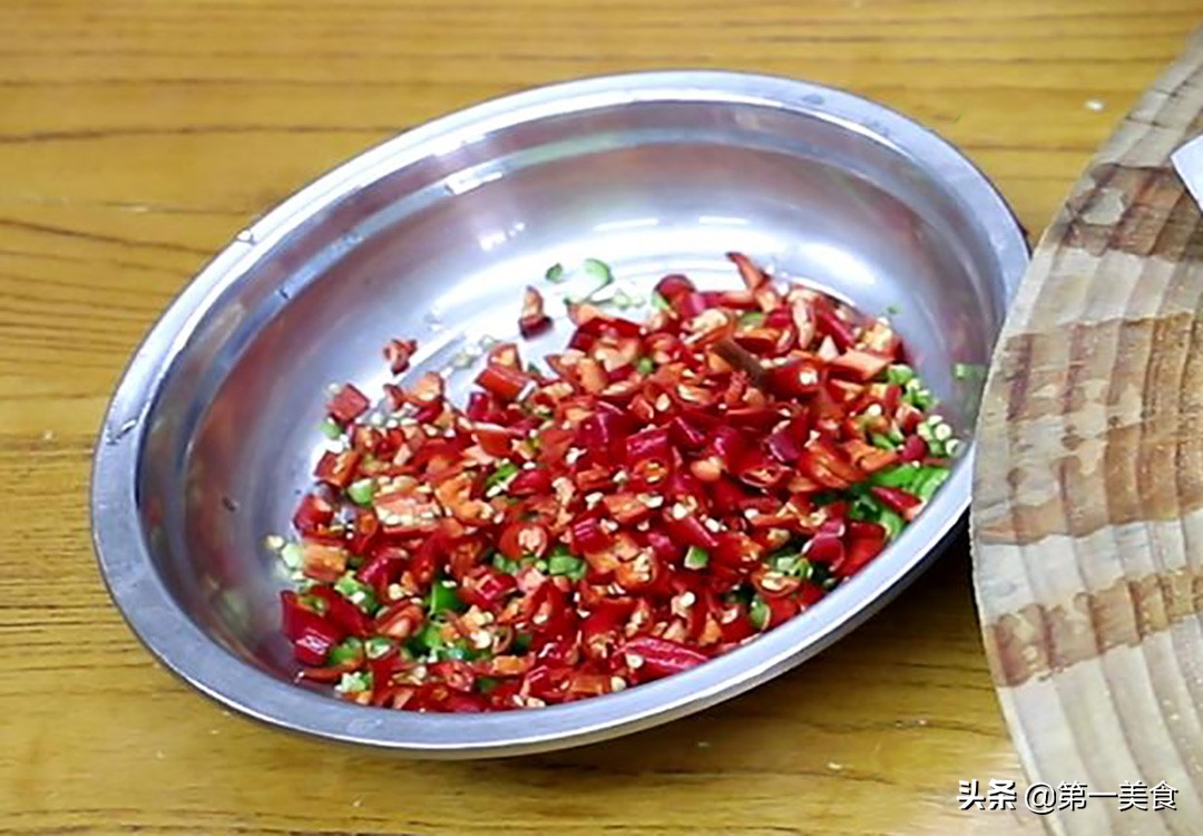 教你4道下饭酱的做法,很简单特别下饭的酱做法