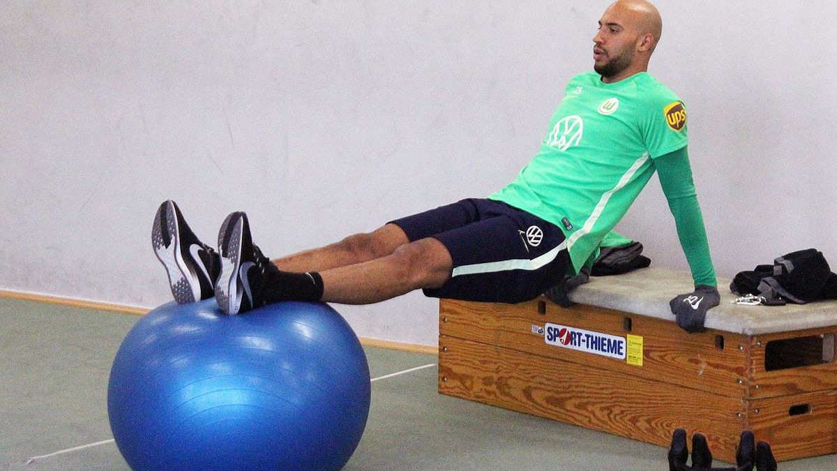 不玩任何国外聊天软件的人,不玩社交软件的明星