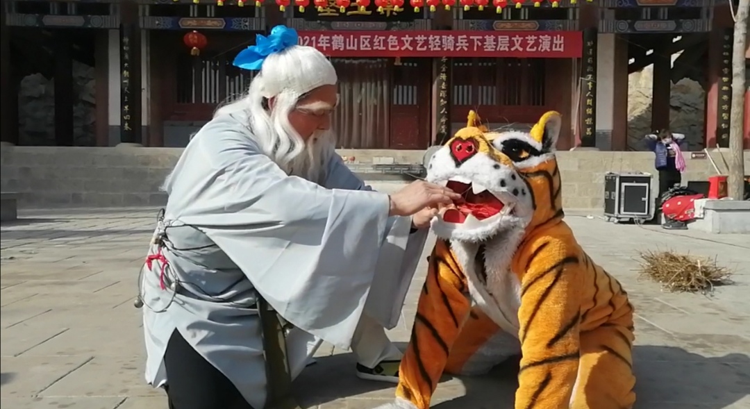 海拔500多米高山,500多米高山出现罕见一幕