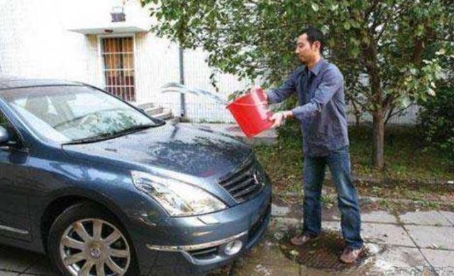 自己洗车的正确方法和注意事项,自己洗车总是洗不干净