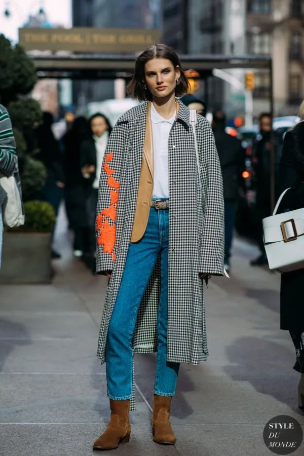 墨绿色格纹大衣怎样搭配好看,短款格纹毛呢大衣的搭配方法