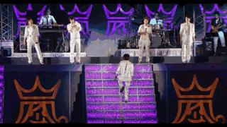 中国偶像团体解散的有哪些,偶像团体解散粉丝哭