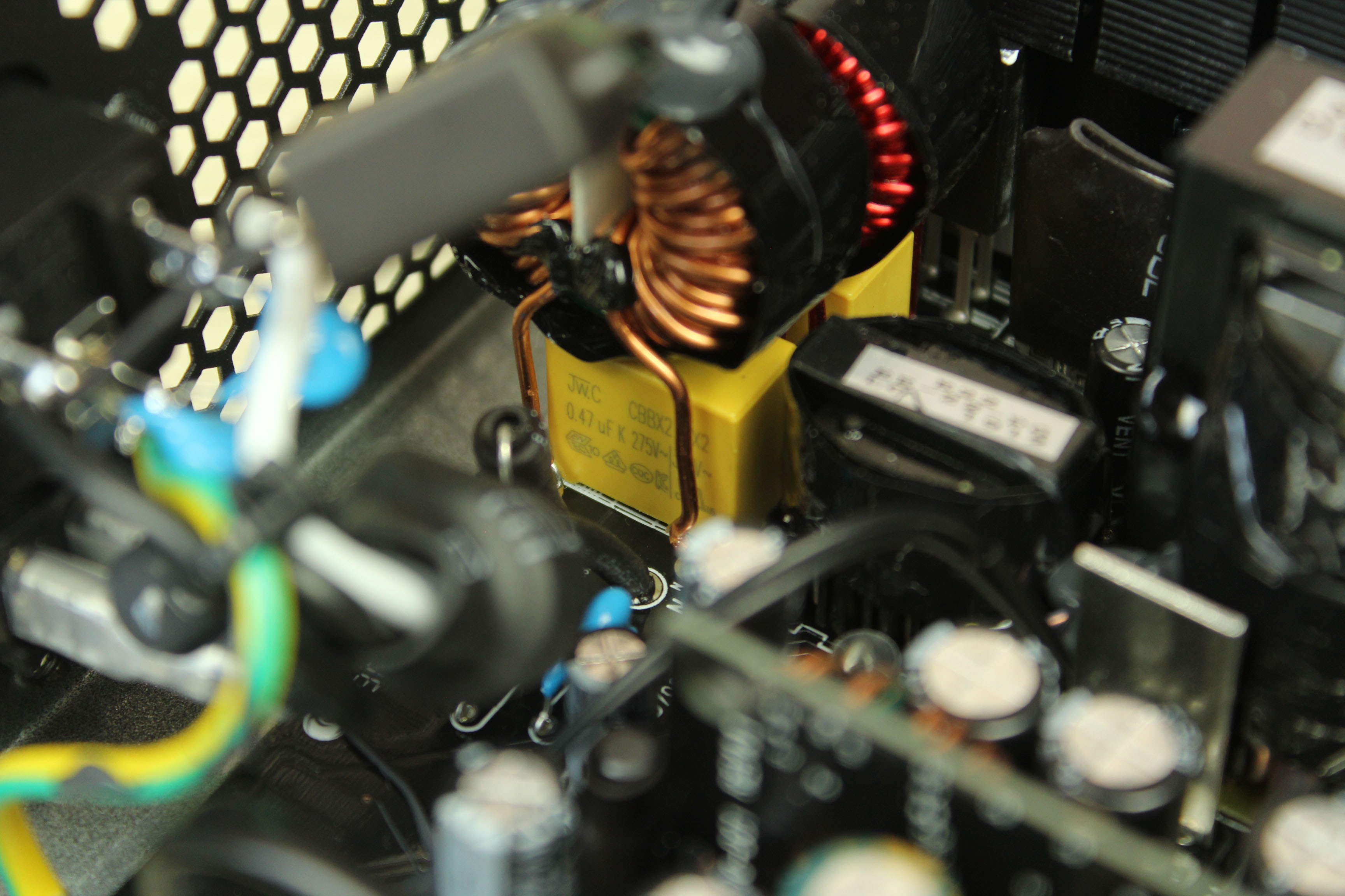 鑫谷gp700p黑金版和白金版的区别,鑫谷gp700p和原版区别