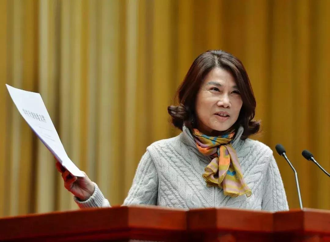 电视霸道总裁和现实中不一样,电视剧里的霸道总裁存在吗