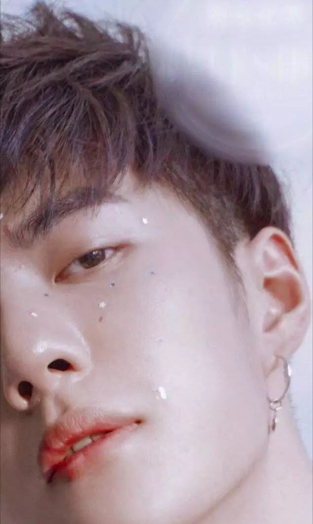 肖战王一博李现神仙同框,李现肖战王一博人民网