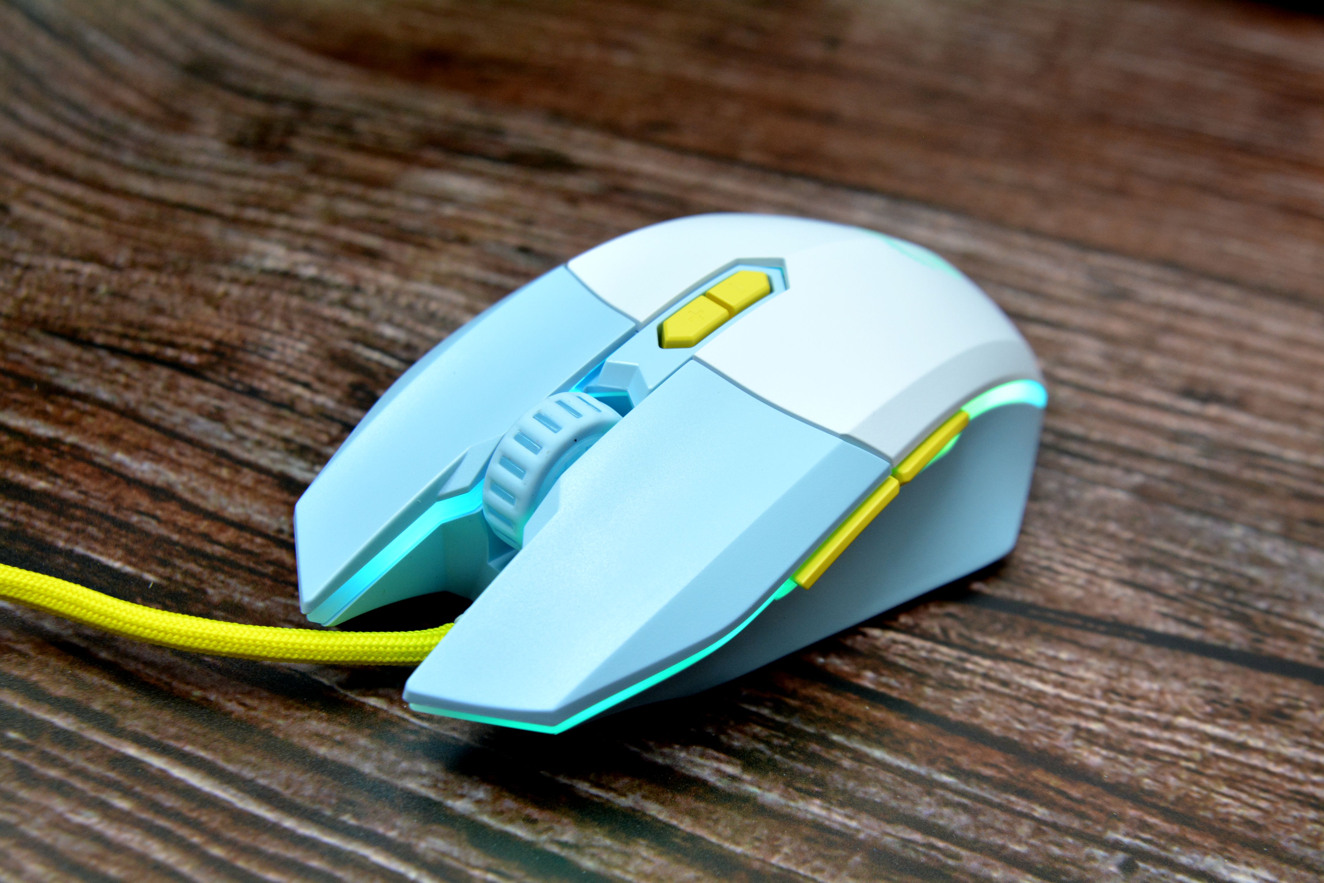 达尔优em910鼠标换微动,达尔优em910鼠标和雷蛇蝰蛇对比