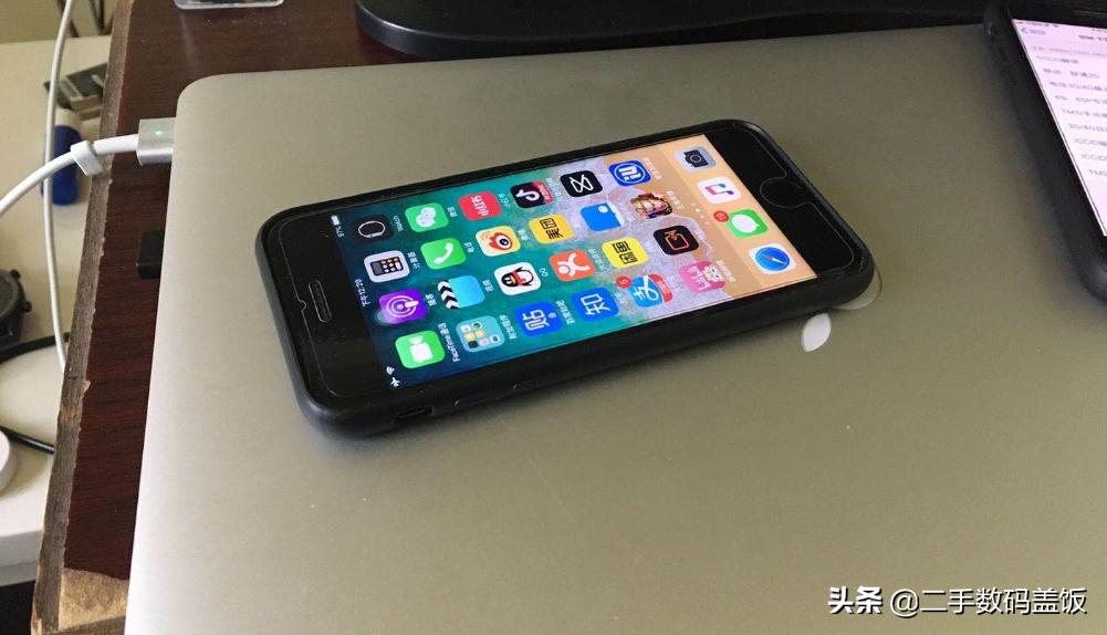 iccid解锁还需要卡贴嘛,iccid完美解锁就可以拿掉卡贴了吗