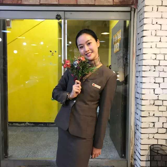 世界航空公司空姐制服,世界航空服