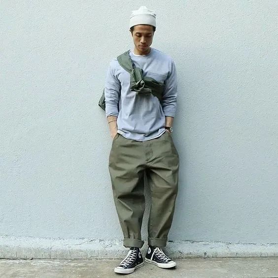 匡威和牛仔裤怎么搭,匡威穿直筒牛仔裤和工装裤哪个好