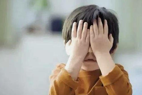 孩子牙齿有黑点是怎么回事,孩子牙齿有黑点怎么处理