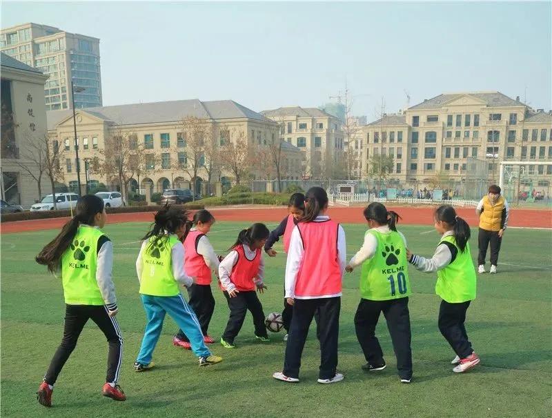 西街小学校园丰富多彩的社团活动,胶州市第六实验小学