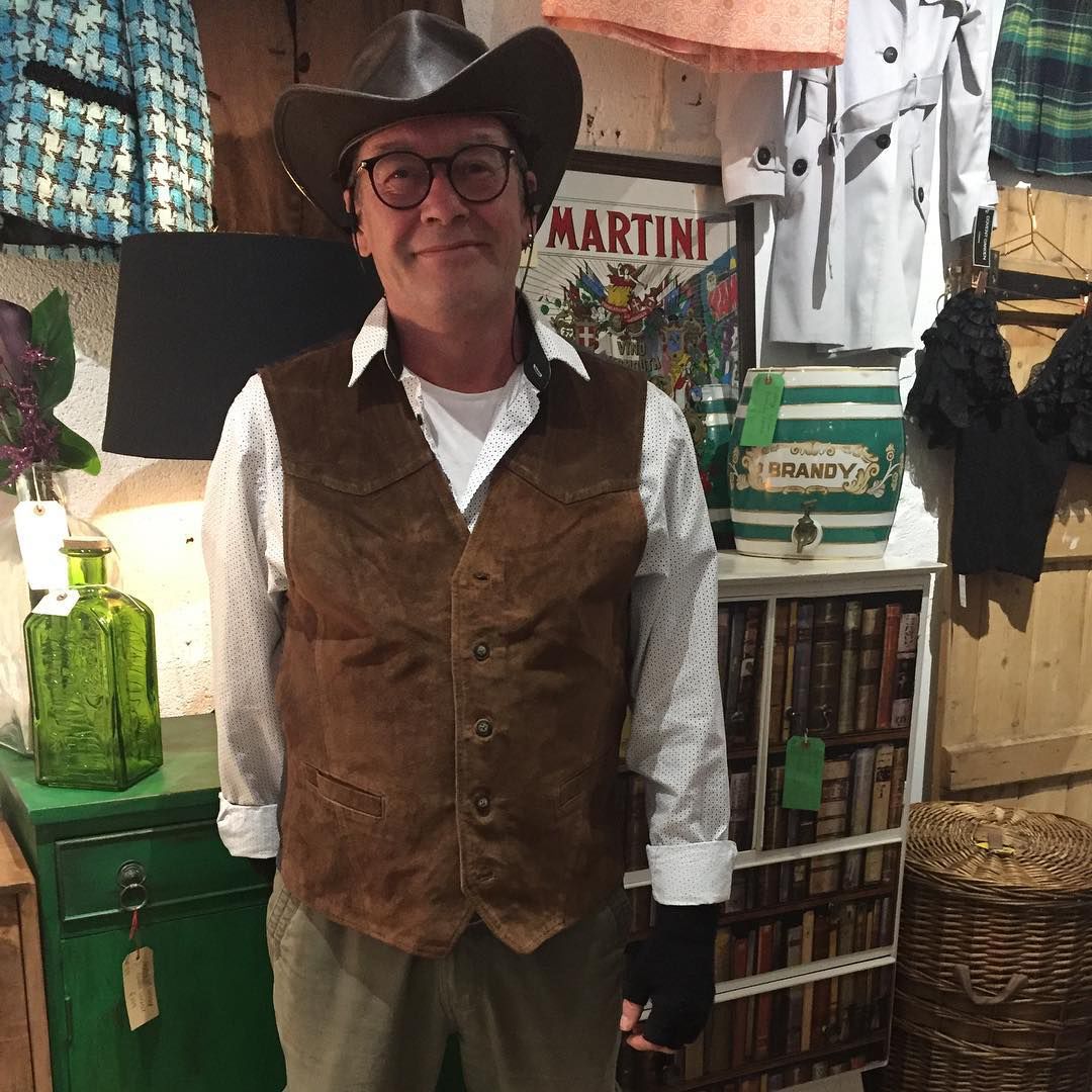 深秋穿羽绒马甲,初春马甲怎么搭配好看