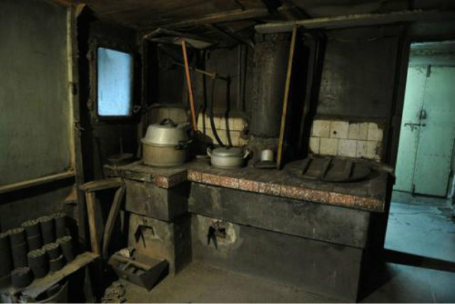 钢材匮乏的年代,中国建造世界上最大的水泥船,终身只航行过一次