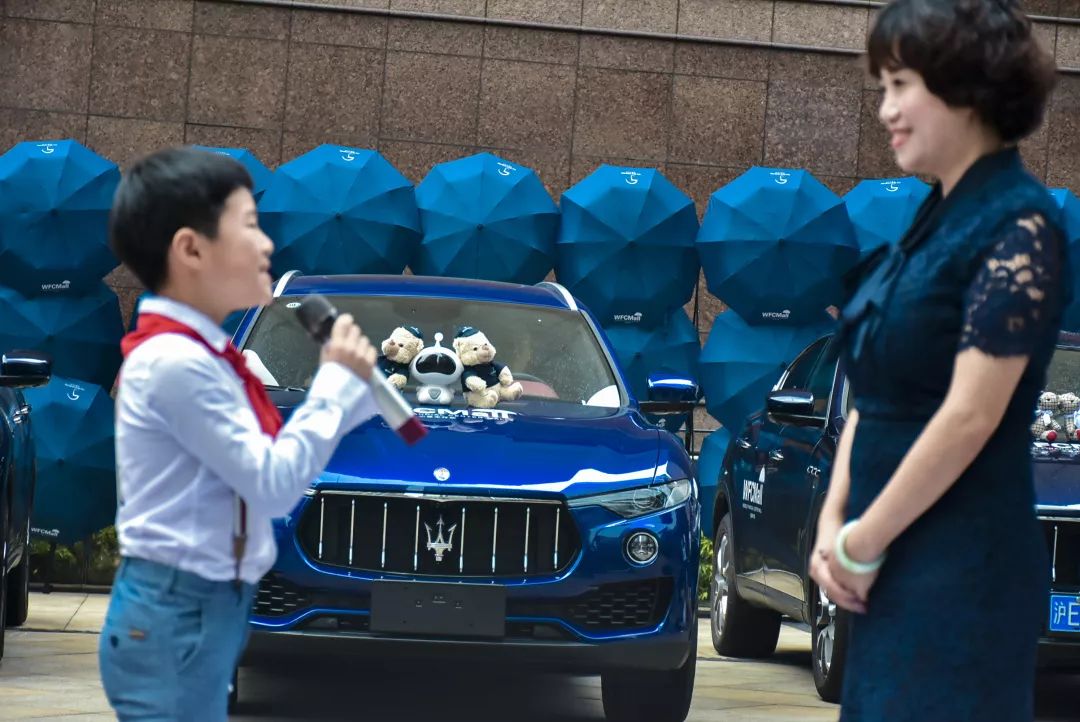 “小蓝伞”感恩我的老师，公益行动已启航