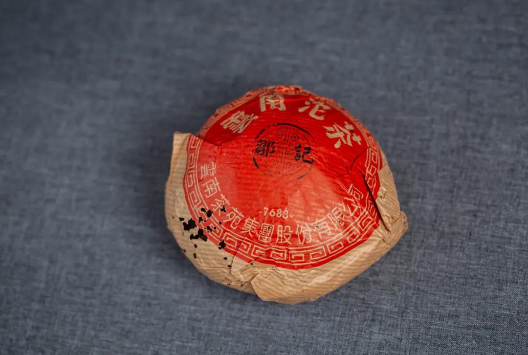 邹记熟普洱500克沱茶2005,邹记红标熟茶357克