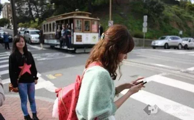 手机为什么越做越智能,手机使我们更加疏远