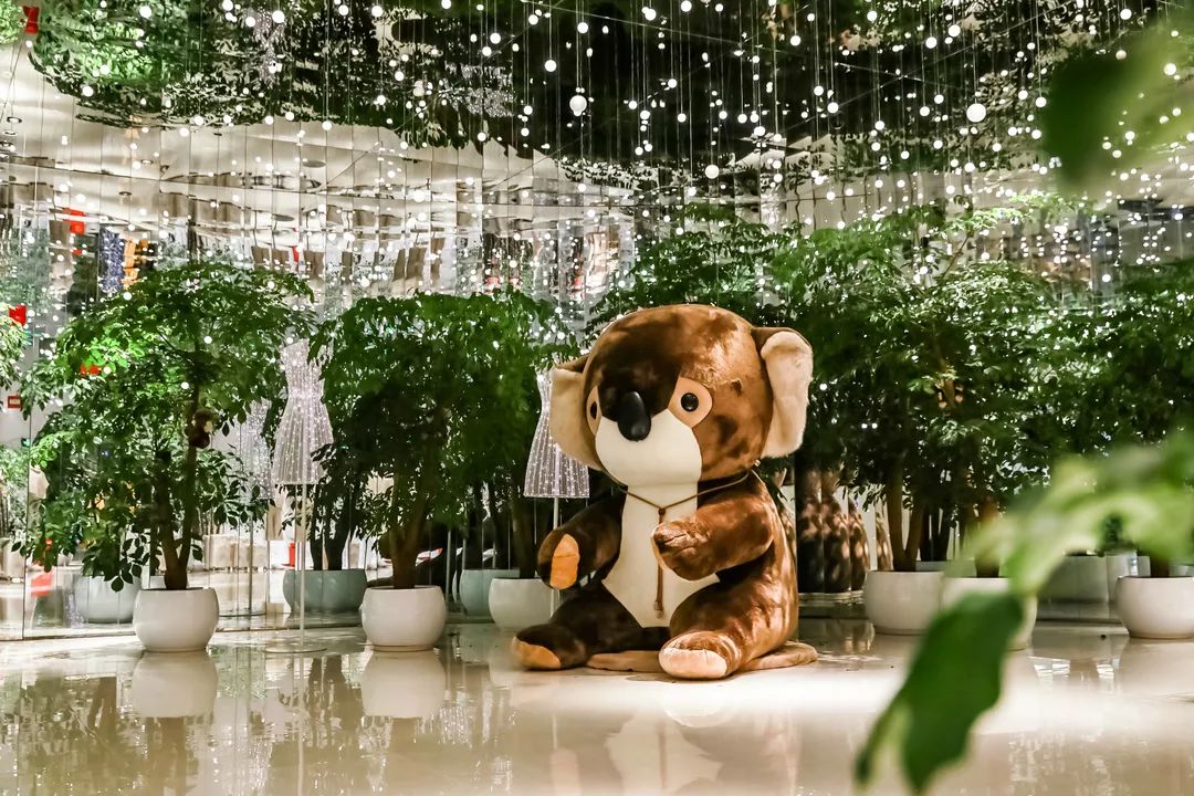 这个品牌把星空搬进店里，路过的人都大呼：太惊艳了