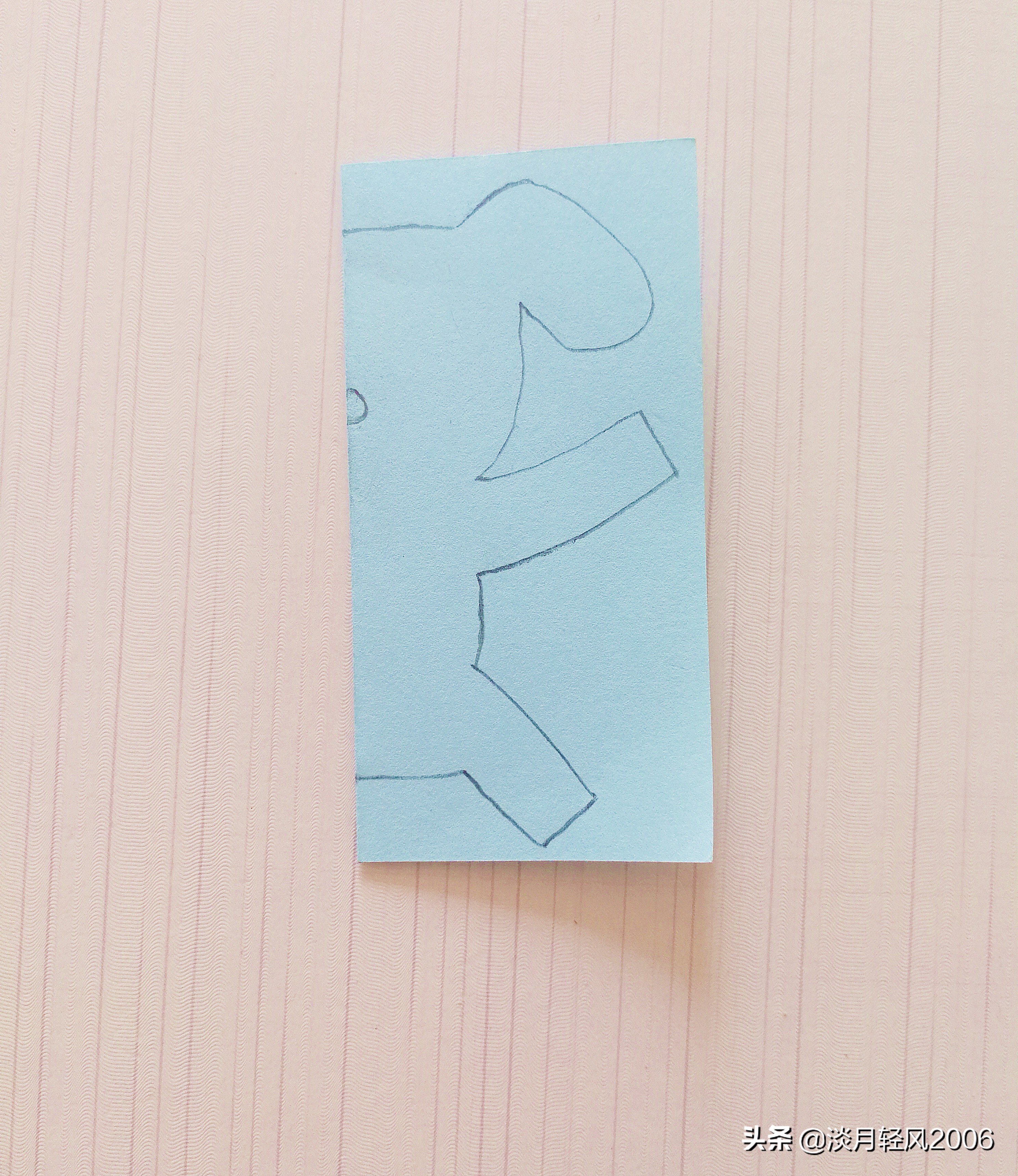 小狗头饰手工制作卡纸,用卡纸给小狗剪个房子