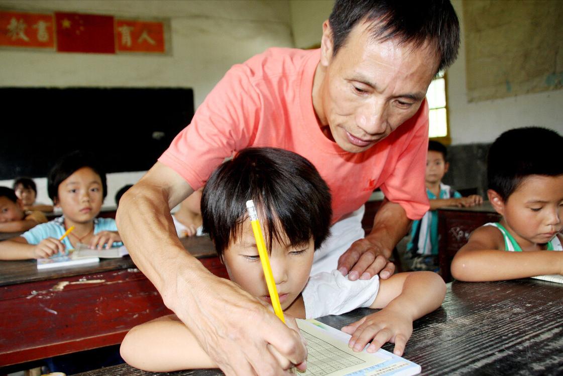 哪些省教师职称按教龄自然晋升,关于教师中级职称评定的最新规定