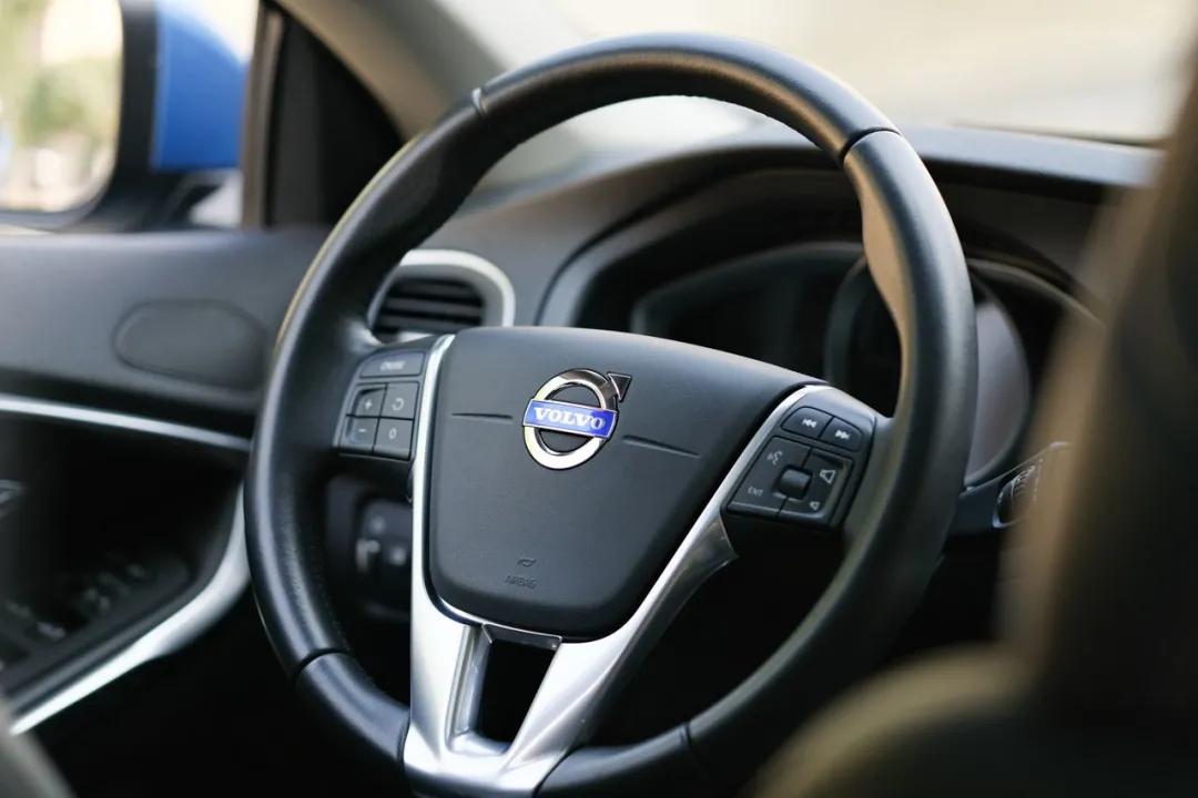 15款v40沃尔沃二手,二手沃尔沃v40多少钱