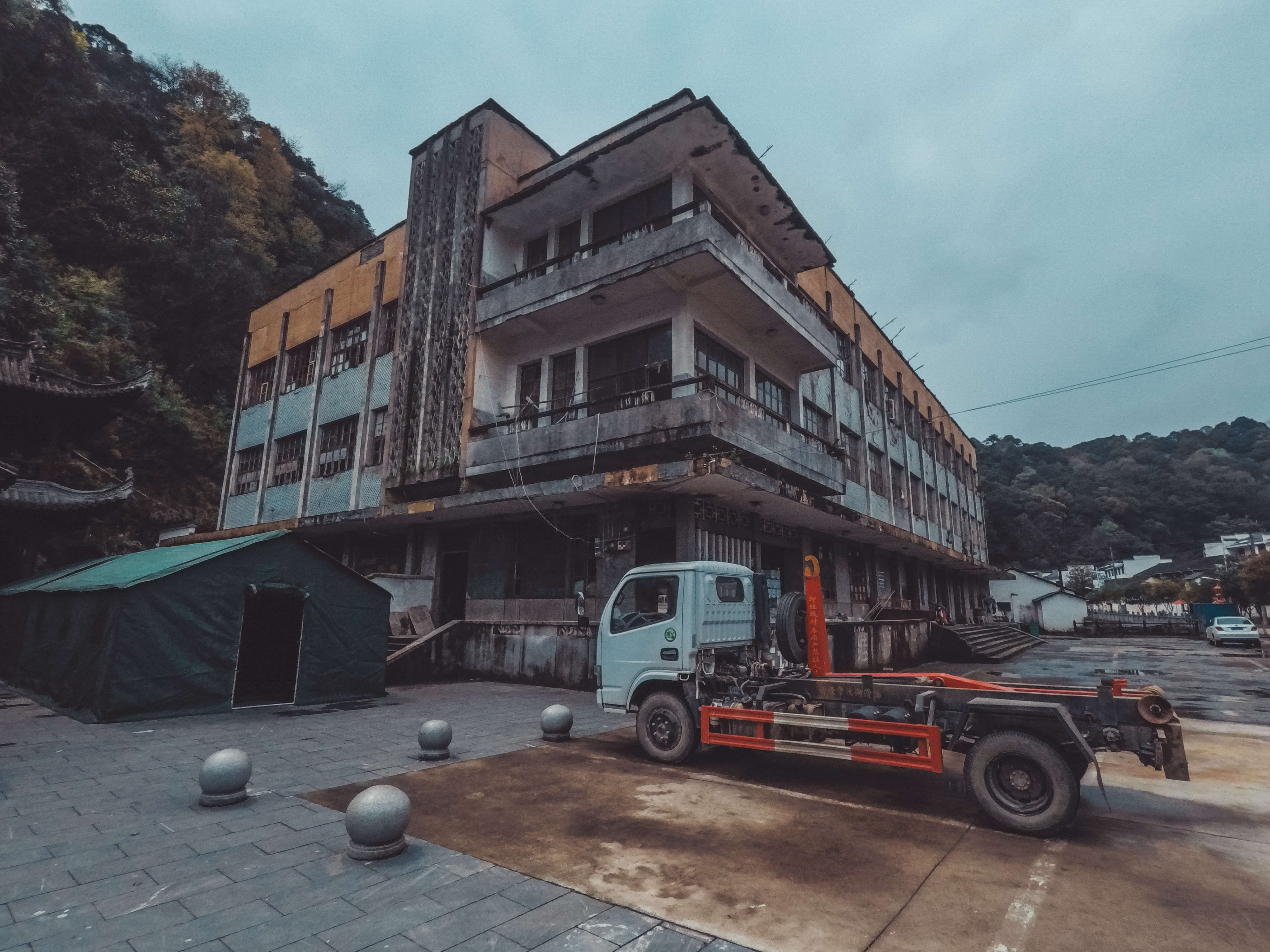 绿水青山的垦殖场