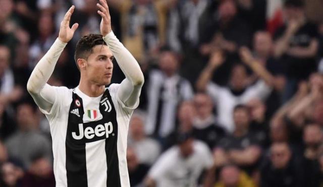 罗本和伊布，谁才是屈居梅罗之下的，足坛第三人？