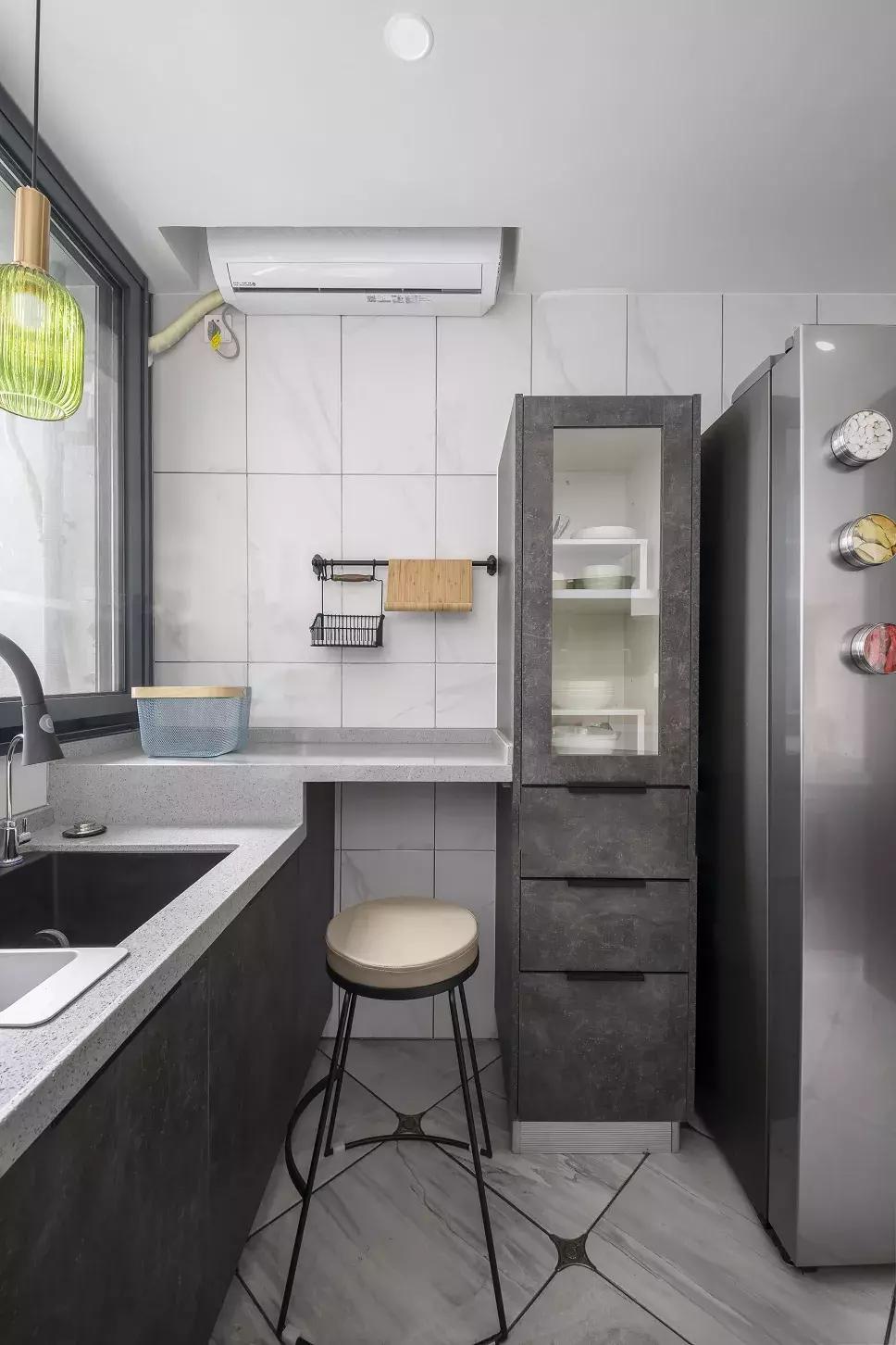 大热天做菜太热了,厨房热天做饭很热