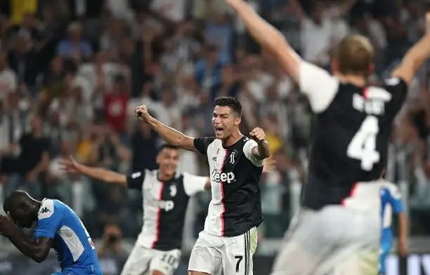 足球场上的人生哲理:“未到最后时刻，不要轻言放弃！”