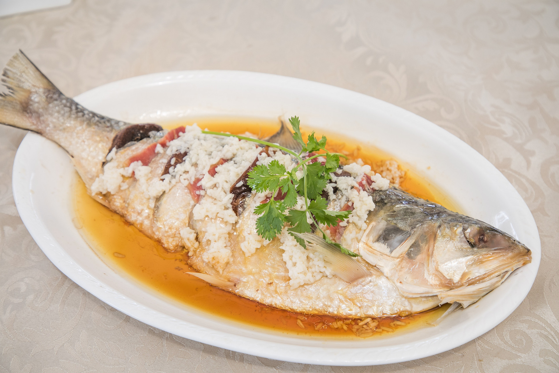 母乳孩子不够吃怎样才能母乳多些,母乳不够吃宝宝吃什么补奶水