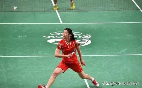 羽毛球基本动作文字介绍,羽毛球的动作描写