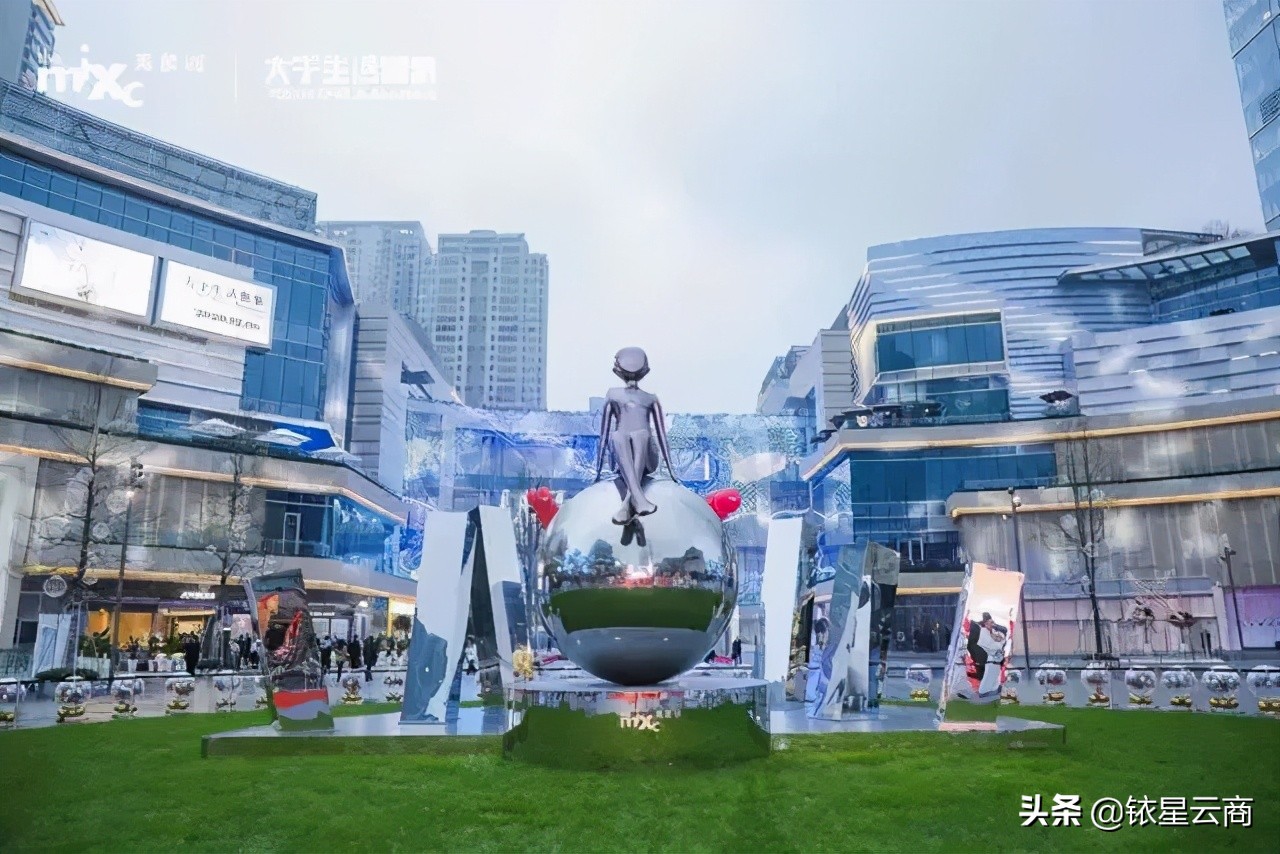 超级文和友深圳开业排队,深圳超级文和友开业大排长龙