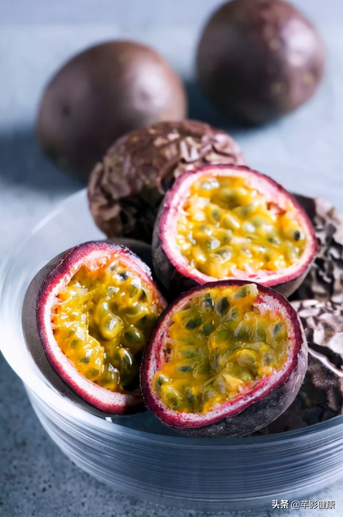 百香果怎么吃可以美白养颜,百香果美容吃法